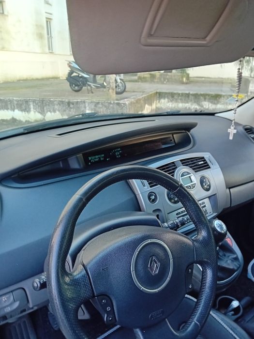 Renault megane senic 2006, 5 lugares, carro de dia a dia e económico