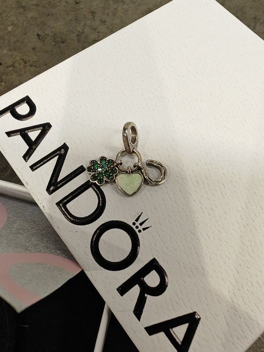 Potrójna zawieszka Pandora