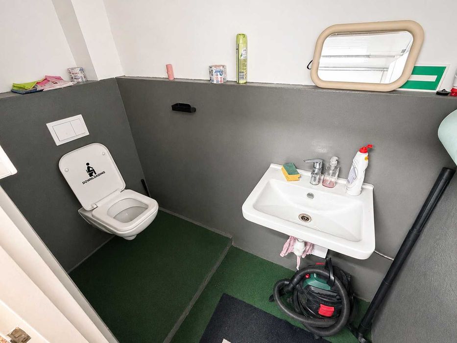 Warsztat samochodowy / hala na wynajem – Katowice-Tychy, 80 m², 2 bramy, 400 V, biuro, WC, parking, dostęp 24/7, blisko DK86