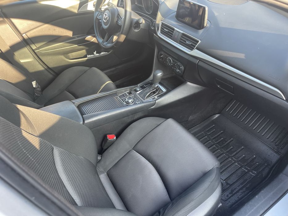 Mazda 3 2018 • 2.0 • Автомат • USA