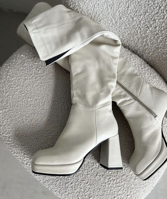 Шкіряні ботфорти 38 р нові