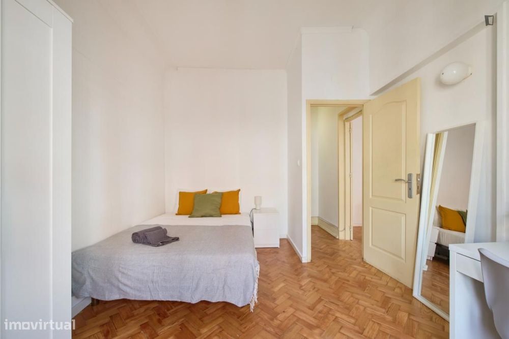 Quarto - localizado em Entrecampos Lisbon