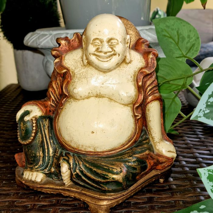 Vendo buda antigo
