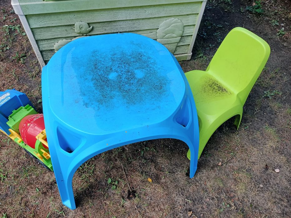 Domek Smoby, stolik i krzesełko, betoniarka Wader