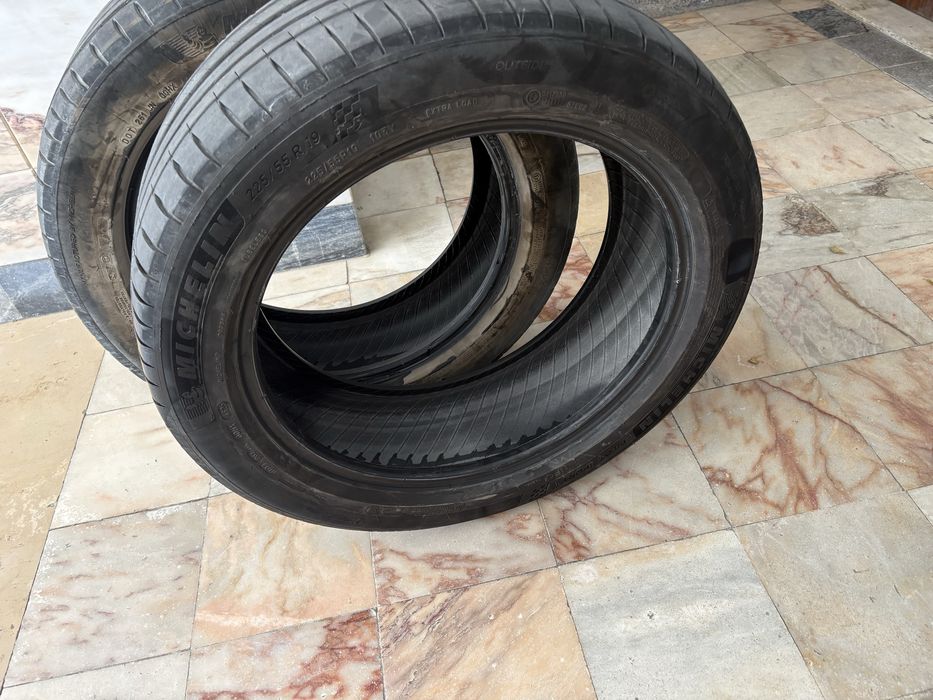 Vendo 2 pneus Michelin Pilot Sport 4, medida 225/55 R19 103Y XL (Extra Load).