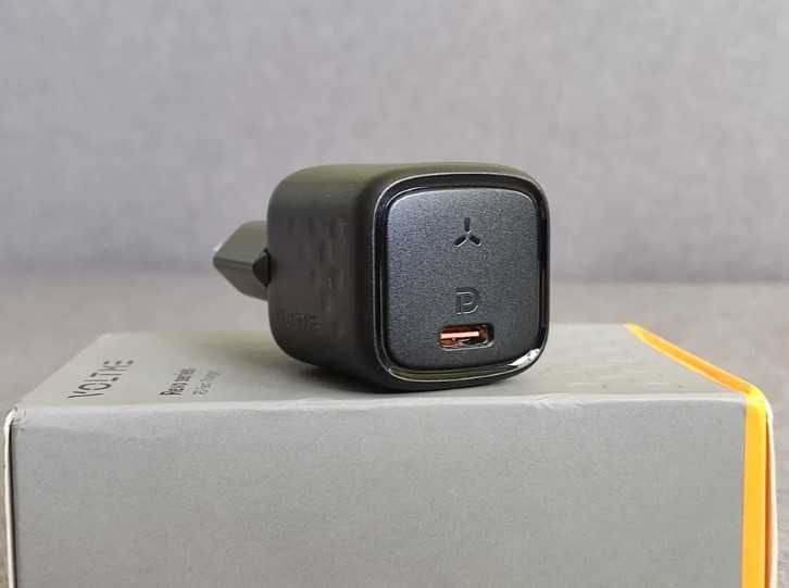 Зарядний пристрій Voltme 20W USB-C PD 3.0 PPS QC 3.0