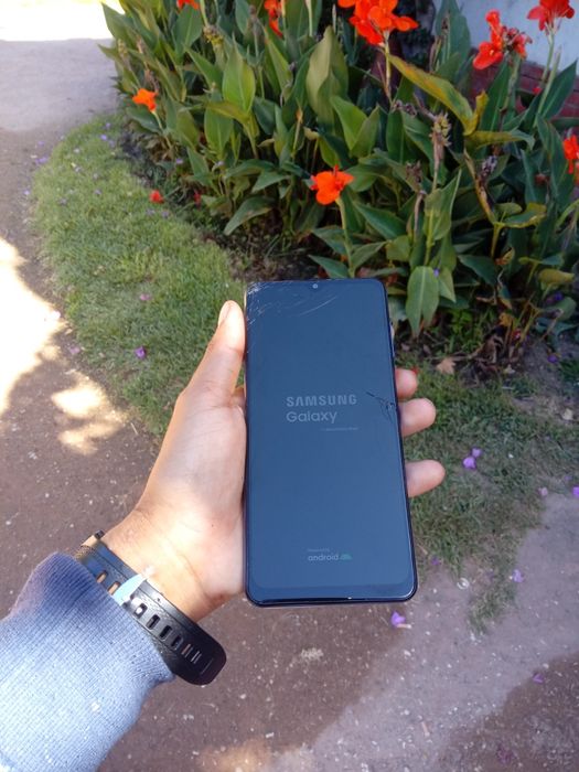 Samsung M12 em bom estado