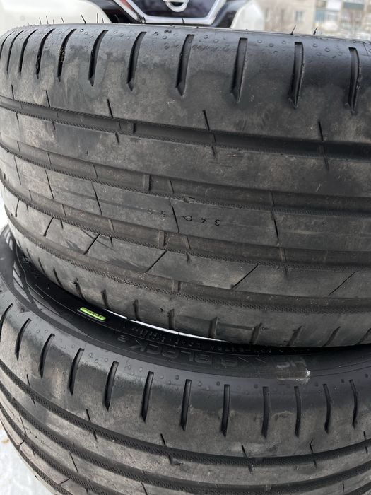Літня резина nokian 235.40 18 в гарному стані