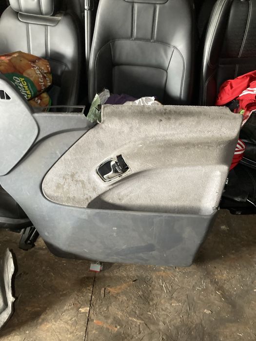 Mercedes Vito 638 tapicerka drzwi westfalia v klasa