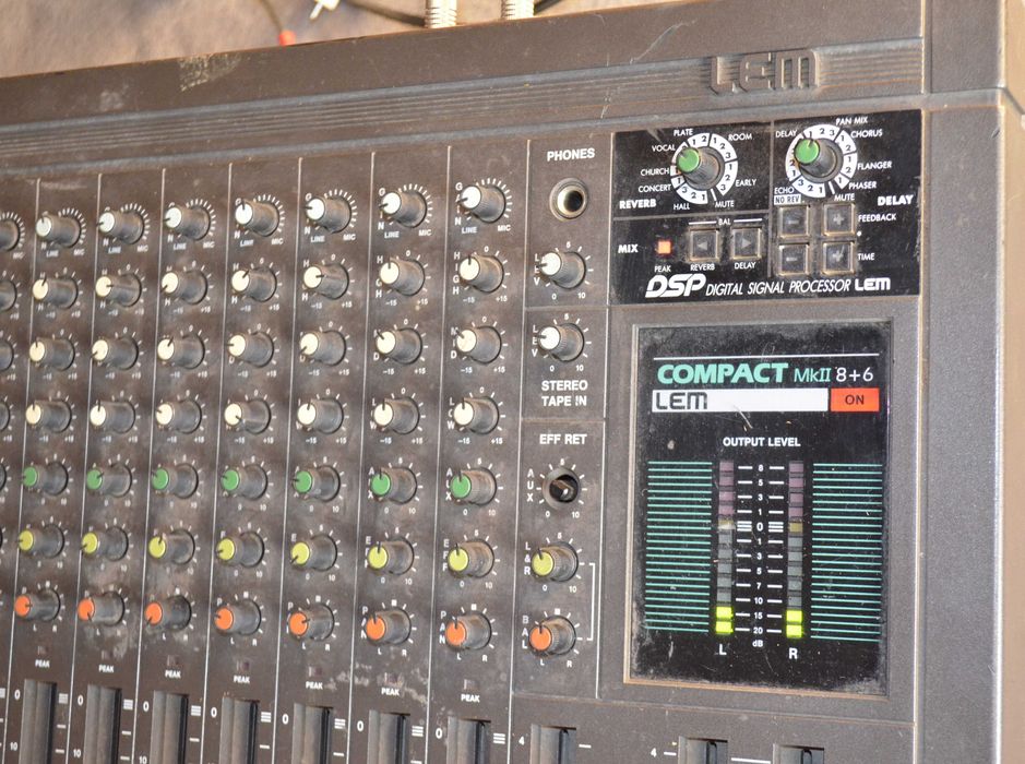 LEM  Compact Mk ll 8+6  Mixer audio ze wzmacniaczem 2x120w 14-kanałowy  Włoski