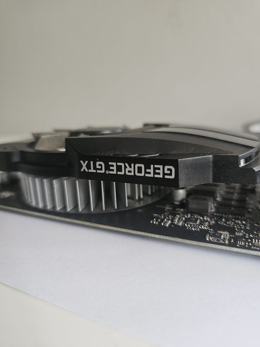 Karta graficzna GeForce GTX 1650 Phoenix 4GB DDR5