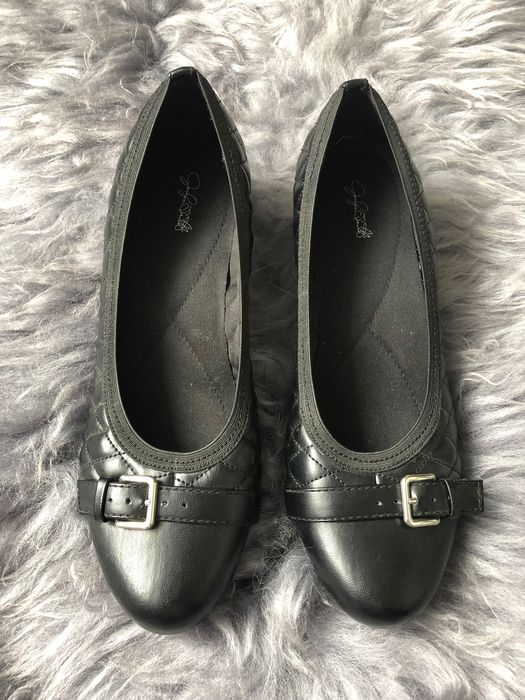 Buty na małej platformie