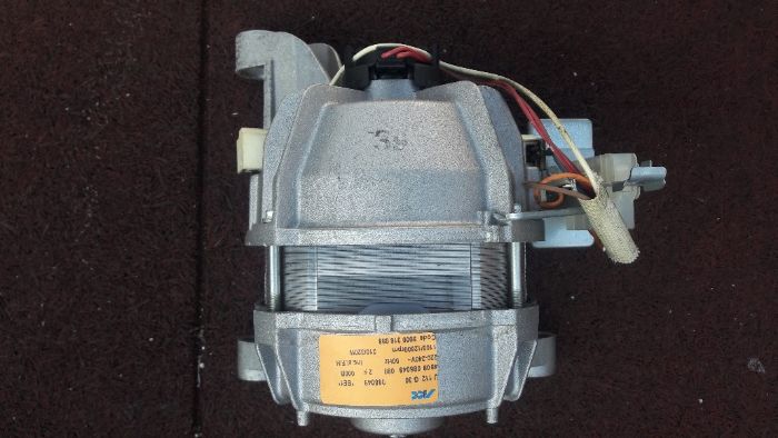 Programador e Motor Maquina Lavar