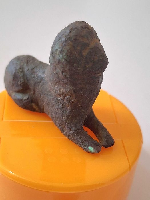 Leão em bronze romano com 39x29x20mm em optimas condições.