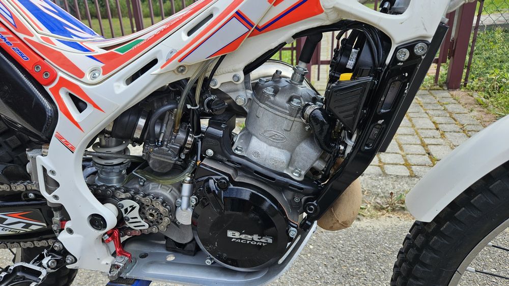 Trial Beta EVO Factory 250
Rok