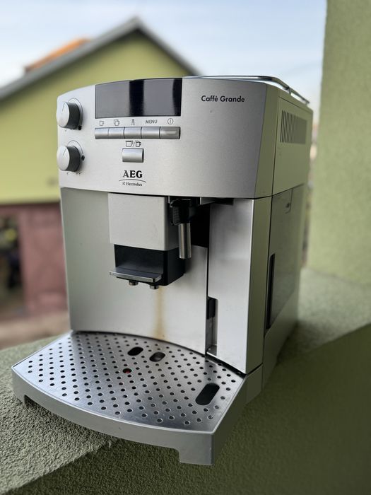 Кавовий апарат AEG