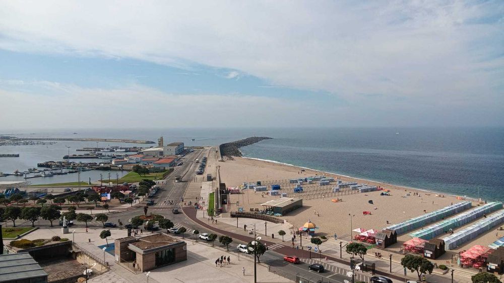 Arrendo cobertura T2 1 linha mar Póvoa de Varzim