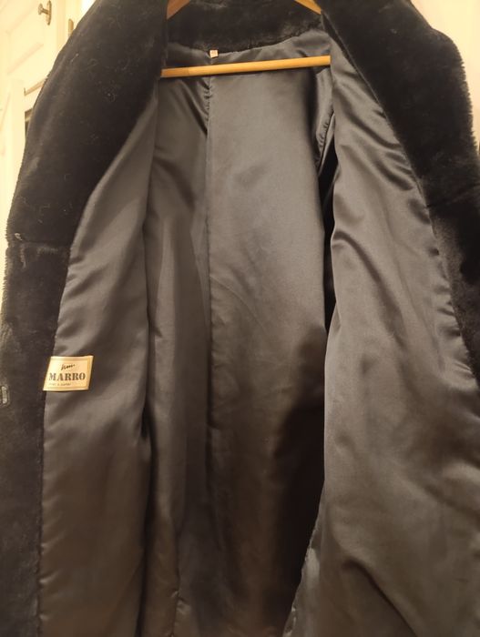 Casaco de pêlo preto