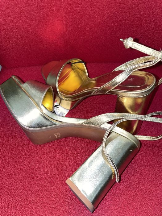 Босоніжки Zara, шкіряні