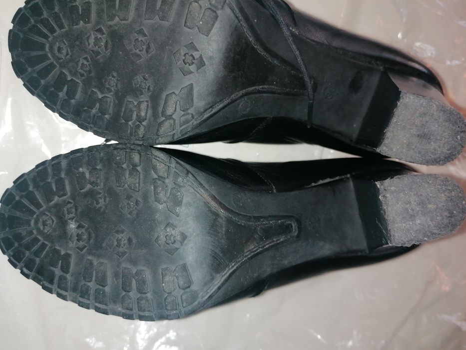 Sapato Marca Dorklng n*36 todo em pele cor preto Outono Inverno.