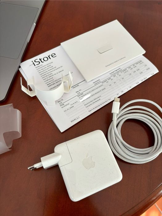 MacBook Pro 13" Touch Bar Intel Core i5 1.4 GHz, 8 GB RAM, 256 GB SSD64752170686465124