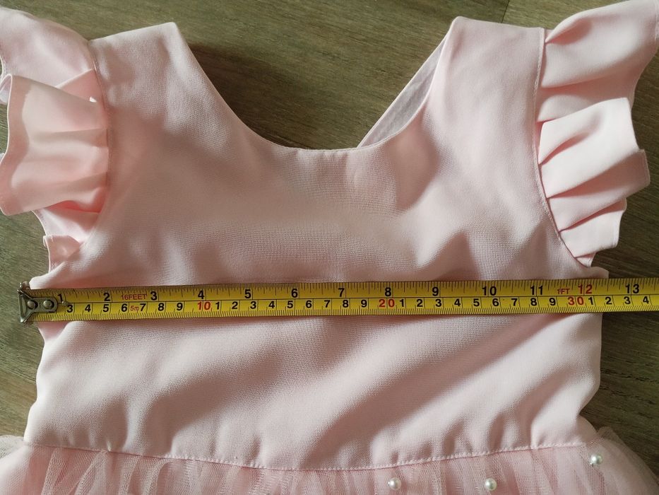 2 Sukienki, spódnica i rajstopy  rozm 104-110 cm