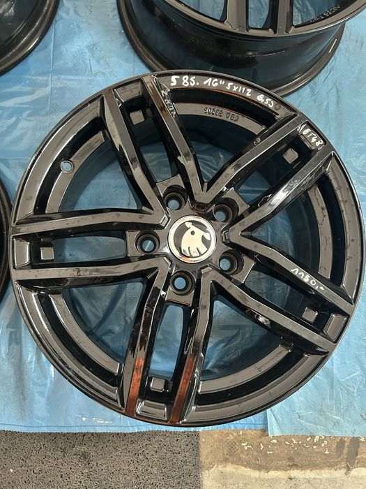 585 Felgi Aluminiowe Skoda R 16 5x112 Bardzo Ładne