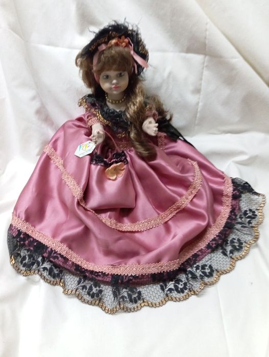 Boneca de Porcelana -  vários modelos e preços