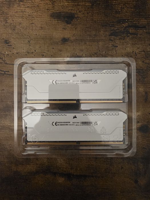 Corsair Vengeance RGB PRO 32 GB 2 x 16 G DDR4 3600mhz CL18 Białe