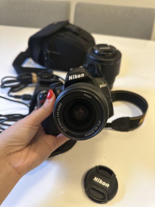 Nikon D3000 com todos os acessorios