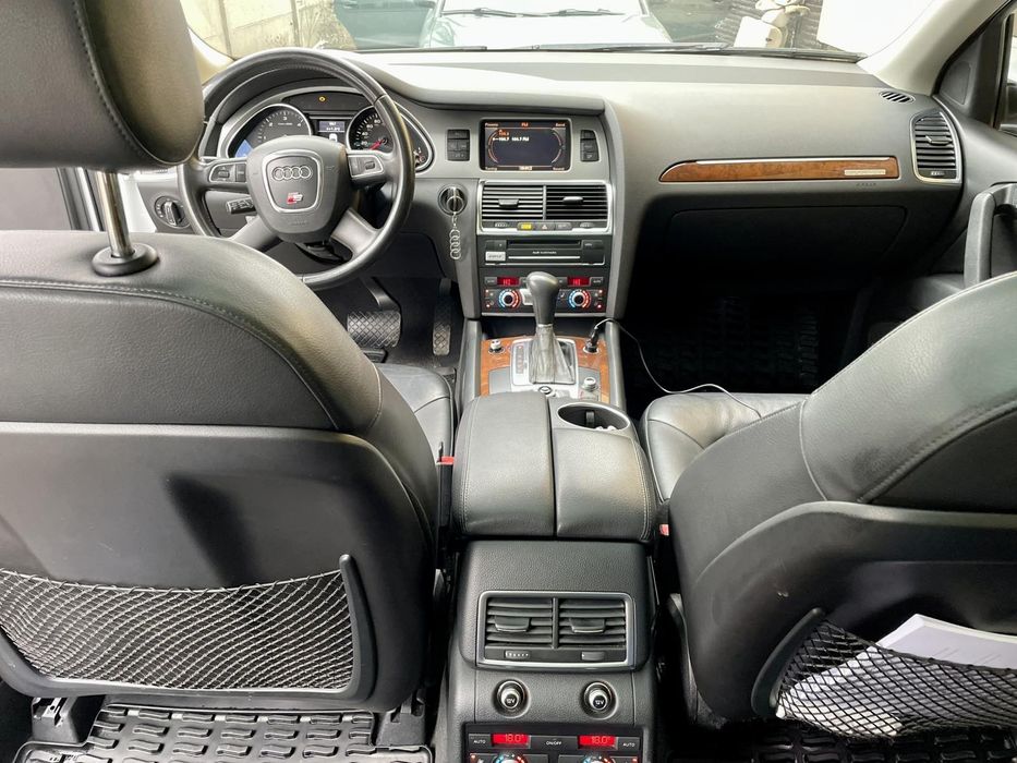 Ауді q 7 3,0 тді