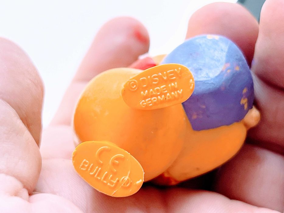 Figura Bullyland Winnie the Pooh com Pote de Mel