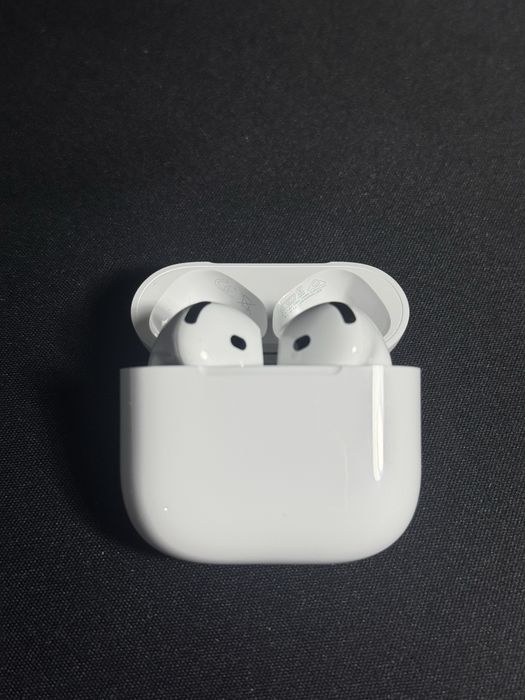 Sluhawki Airpods 4 ANC