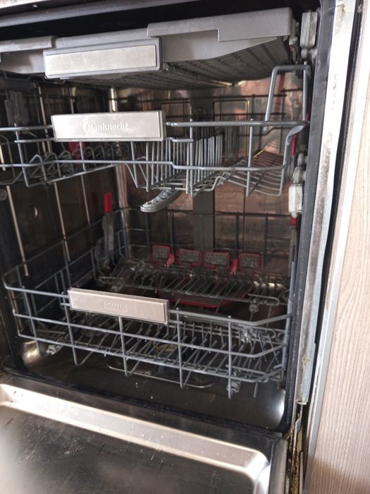 Посудомийна машина Bauknecht