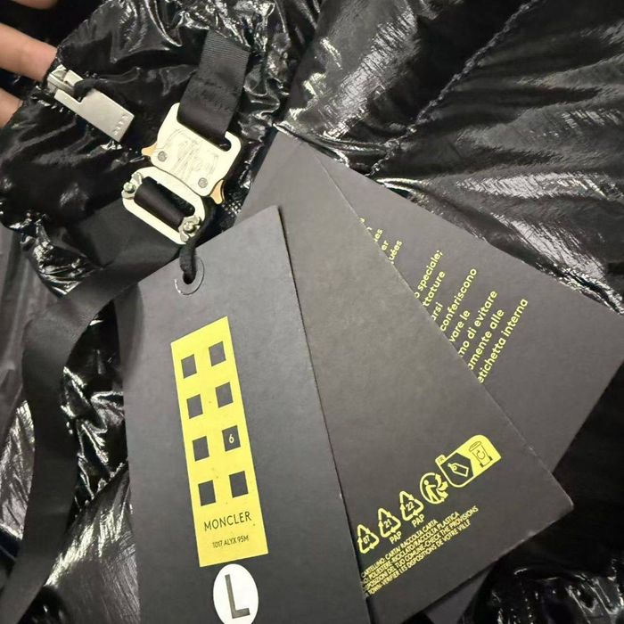 Moncler Maya / Moncler Maya Shine • Пуховик чоловічий •