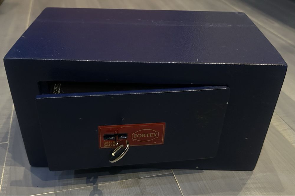 Сейф мебельный Fortex
