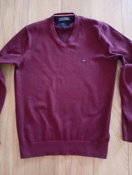 Camisola Gola em V, marca Tommy Hilfiger, tamanho S