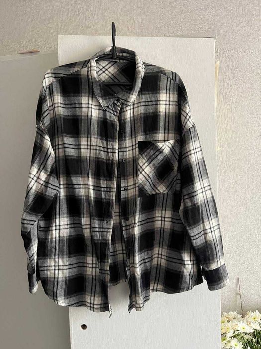 рубашка чорна h&m.