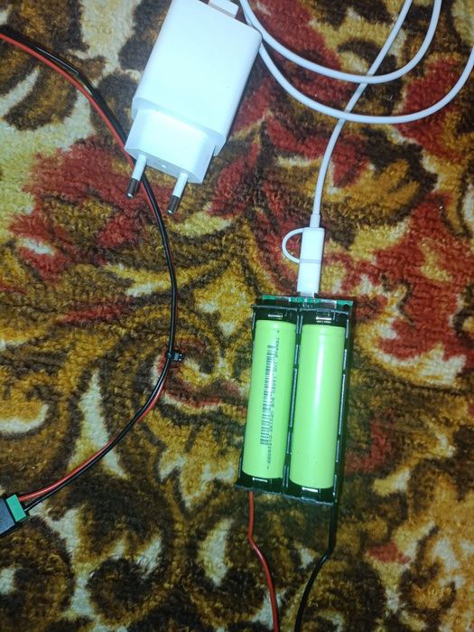 Продам источник безперебойного  питания для роутера в 9 и 12 вольт ДБП