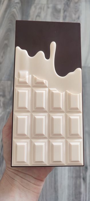 Paleta paletka cieni Revolution czekolada