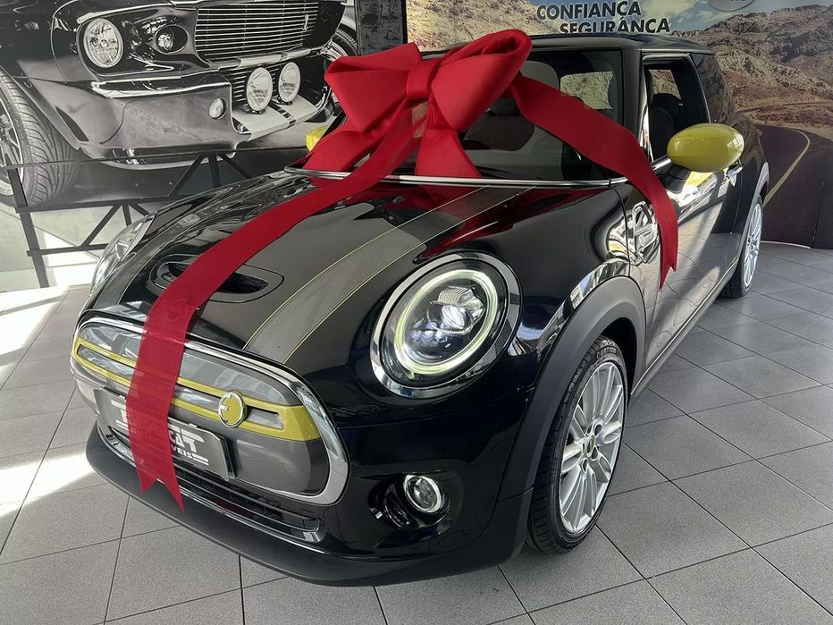 MINI 3 Portas Cooper SE Resolute Edition