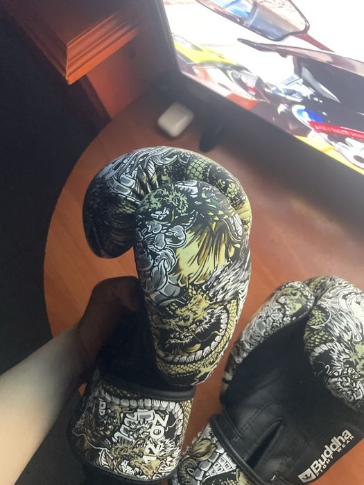 Luvas de boxe buddha pouco usadas