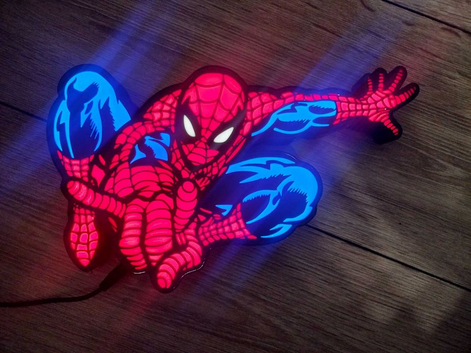 LAMPKI nocne , zegary, skarbonki,  WKS