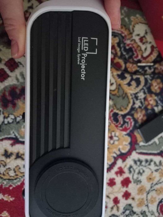 TouYinger L7 проектор з Android 7.1.2