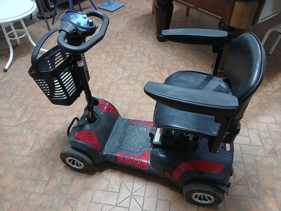 Scooter elétrica de mobilidade reduzida