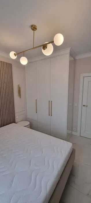 ЦЕНТР ЯРОВИЦЯ ЛЮКС 1к, 2к Квартири ПОДОБОВО Погодинно