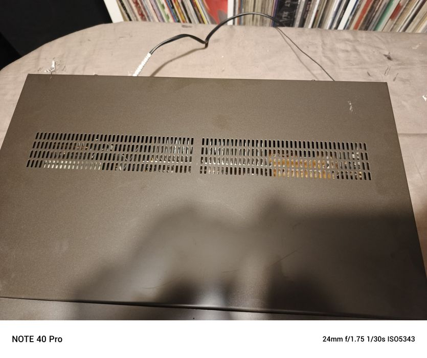 Technics amplituner.