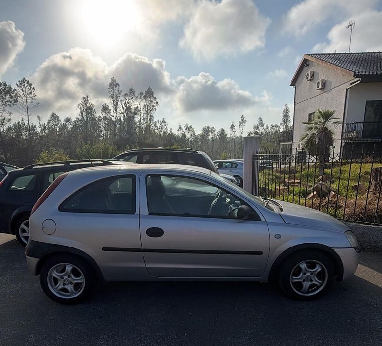 Carro Opel corsa c