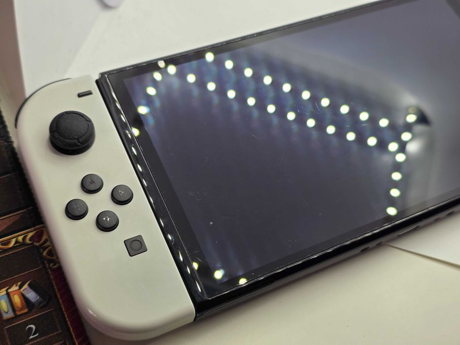 Konsola Nintendo Switch OLED biała zestaw
