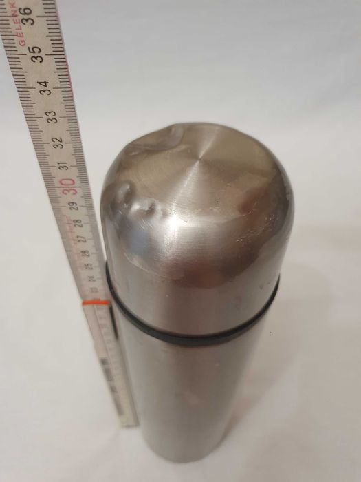 Термос нержавейка  объемом 1л.